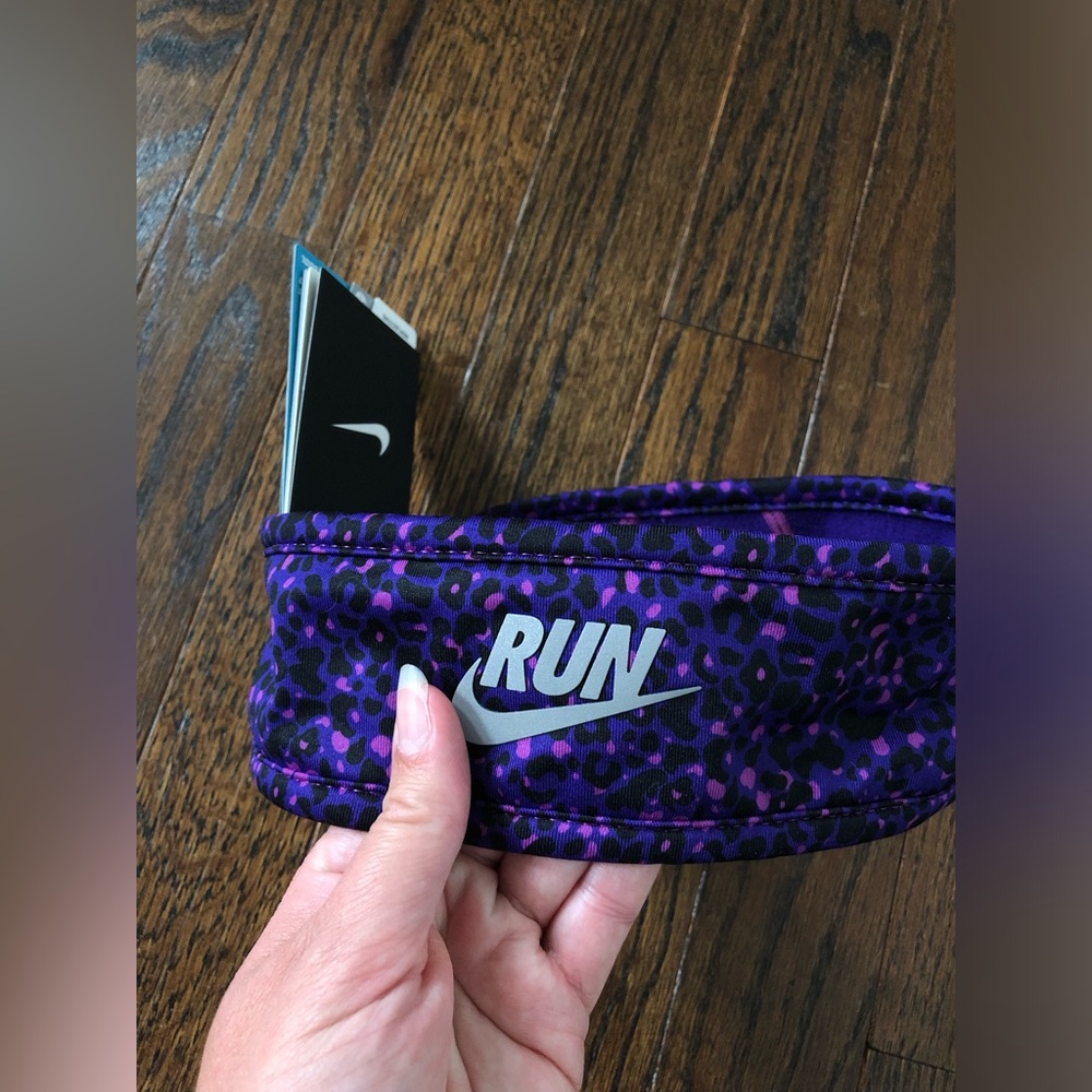 *NWT* Nike Women’s OSFM Dri-Fit Running Fleece Headband Purple Leopard Print - Picture 4 of 7